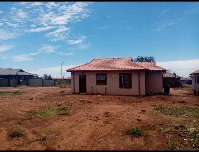 3 BEDROOM HOUSE FOR SALE IN WESTONARIA